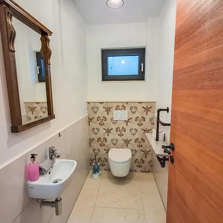 By Interhome